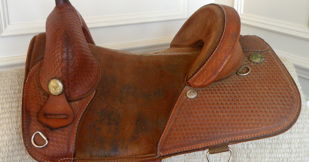 Bob Marshall Treeless Saddles SOLD 15" Bob Marshall Circle Y Barrel