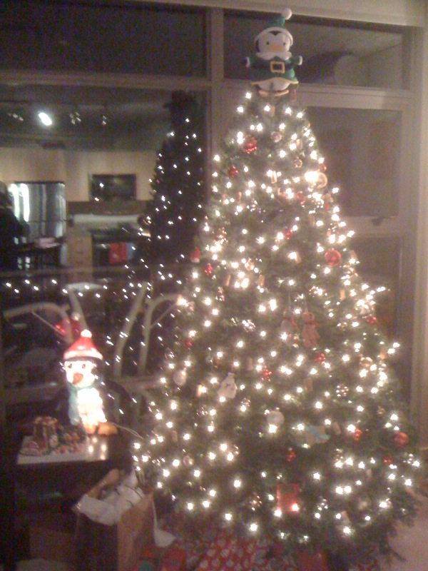 [Elf+Penguin+Tree+Topper.jpeg]