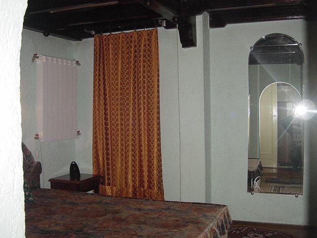 [Dormitor+dinspre+baie.JPG]