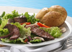 [Grilled+Steak+Salad+with+Dinner+Rolls.jpg]