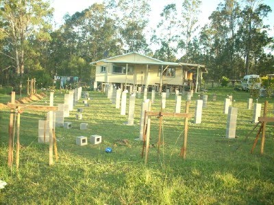 [ext+piers+lots.jpg]