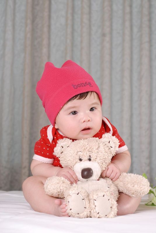 cute wallpapers of teddy bears. Cute Baby Girl and her Teddy