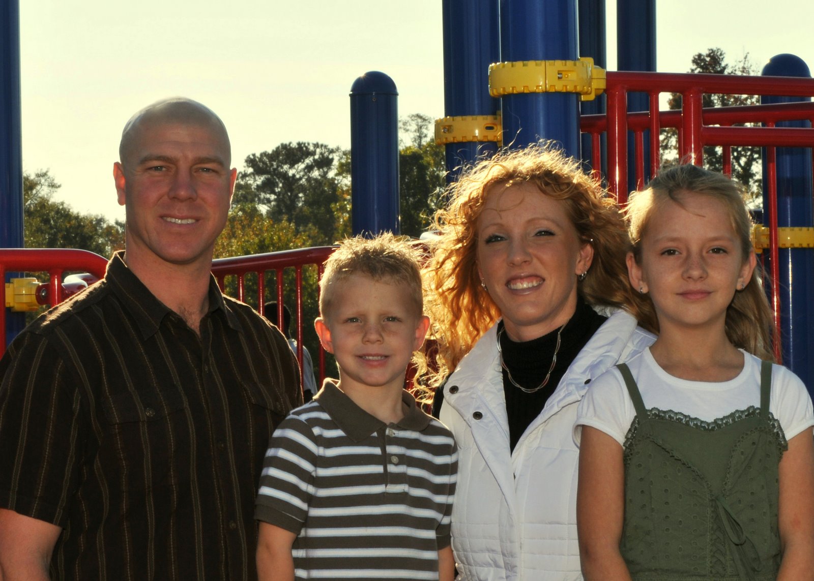 committed to serve Fondant Christmas cake