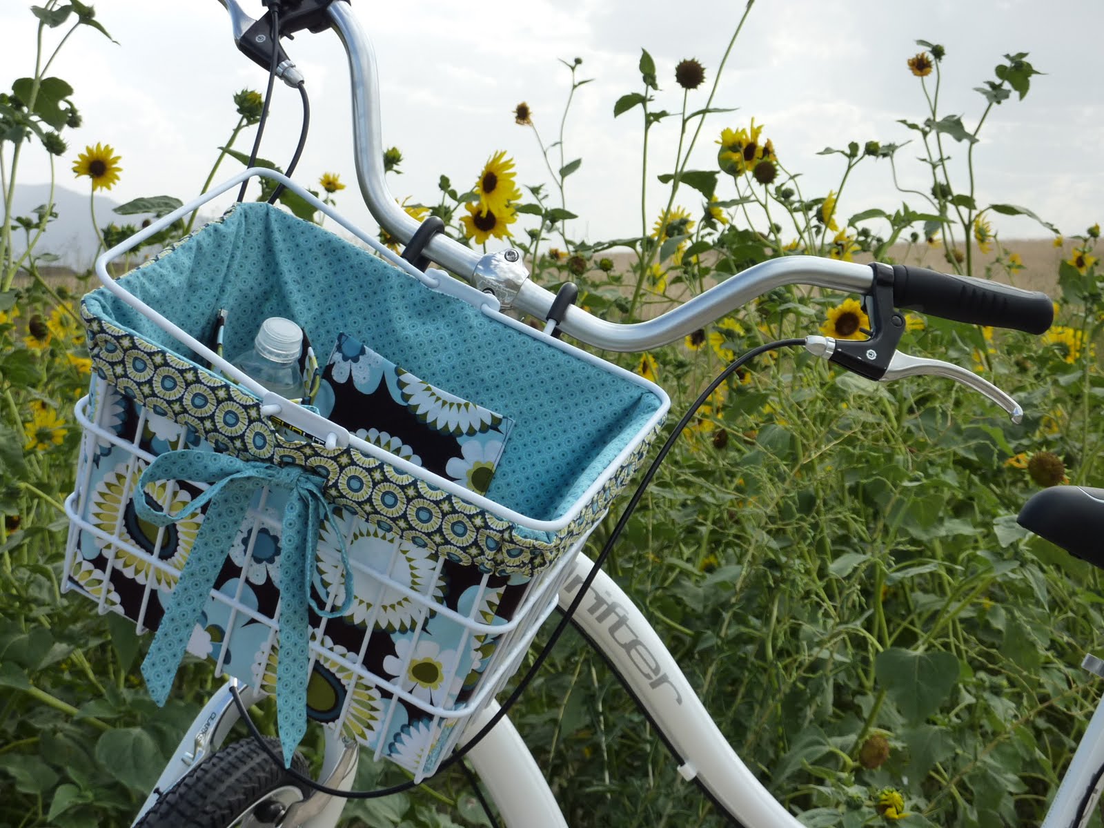 I Sew Stuff Bike Basket Liner for My New Ride