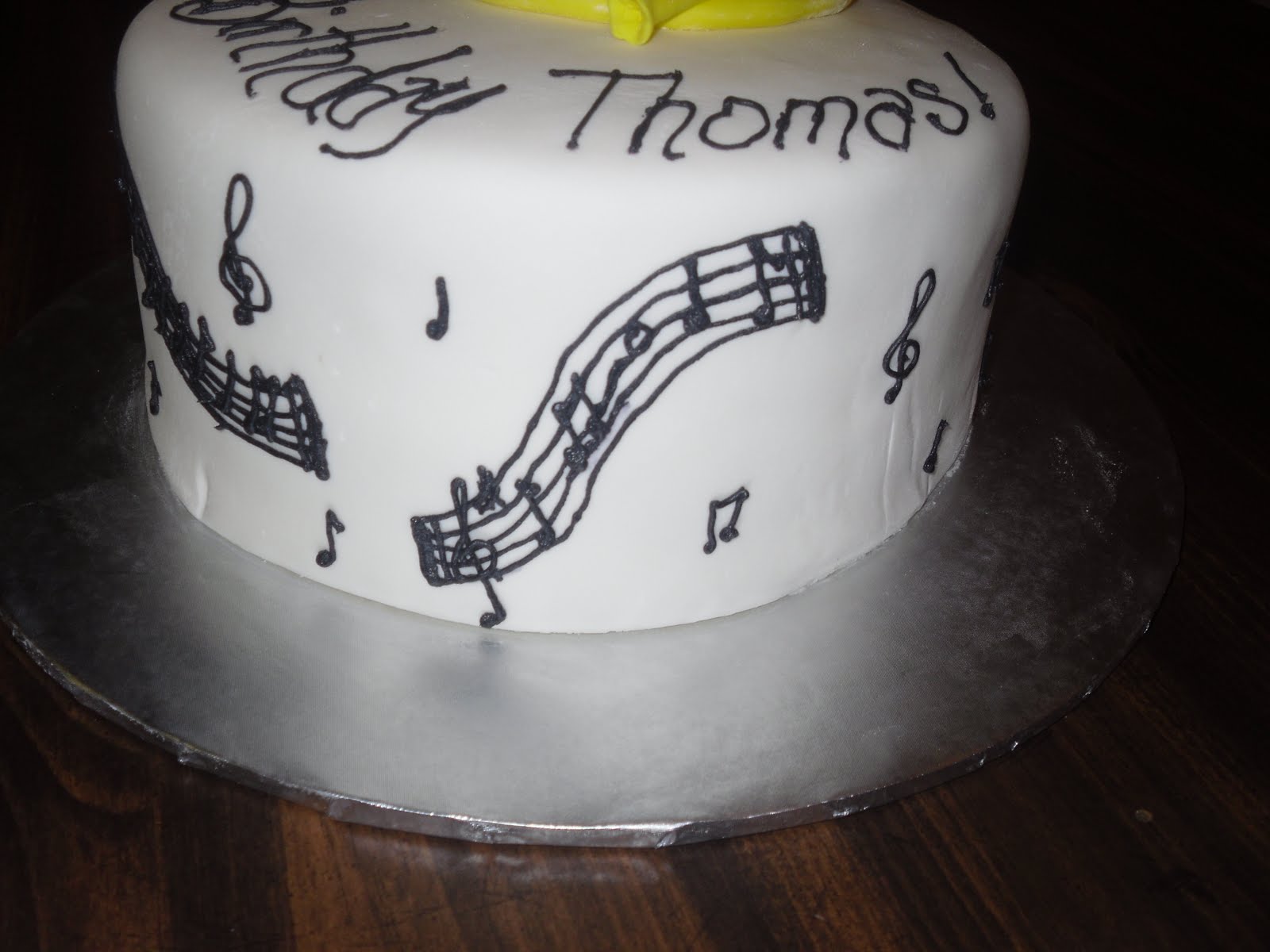 Cakes by Delilah French Horn Cake