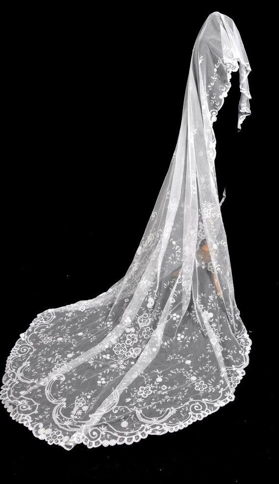 Brussels lace bridal veil
