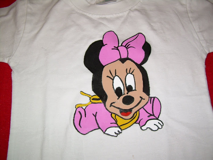 Camiseta de Minnie pintada a mano