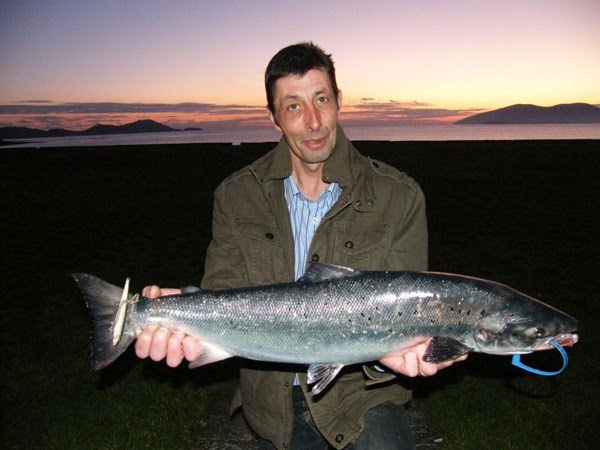 10 fevrier: Eric Jouen prend le 2eme saumon de la saison au Currane (10,5lbs)