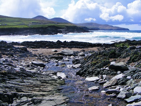 St. Finian's Bay, an all sengen Elementer.