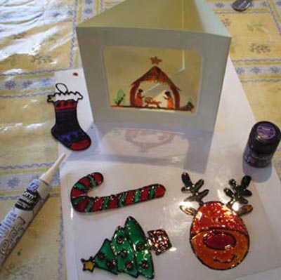 Faire des cartes de voeux avec du verre peint