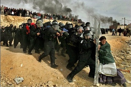 Photo symbolique! - Page 21 Fight+back+resistance