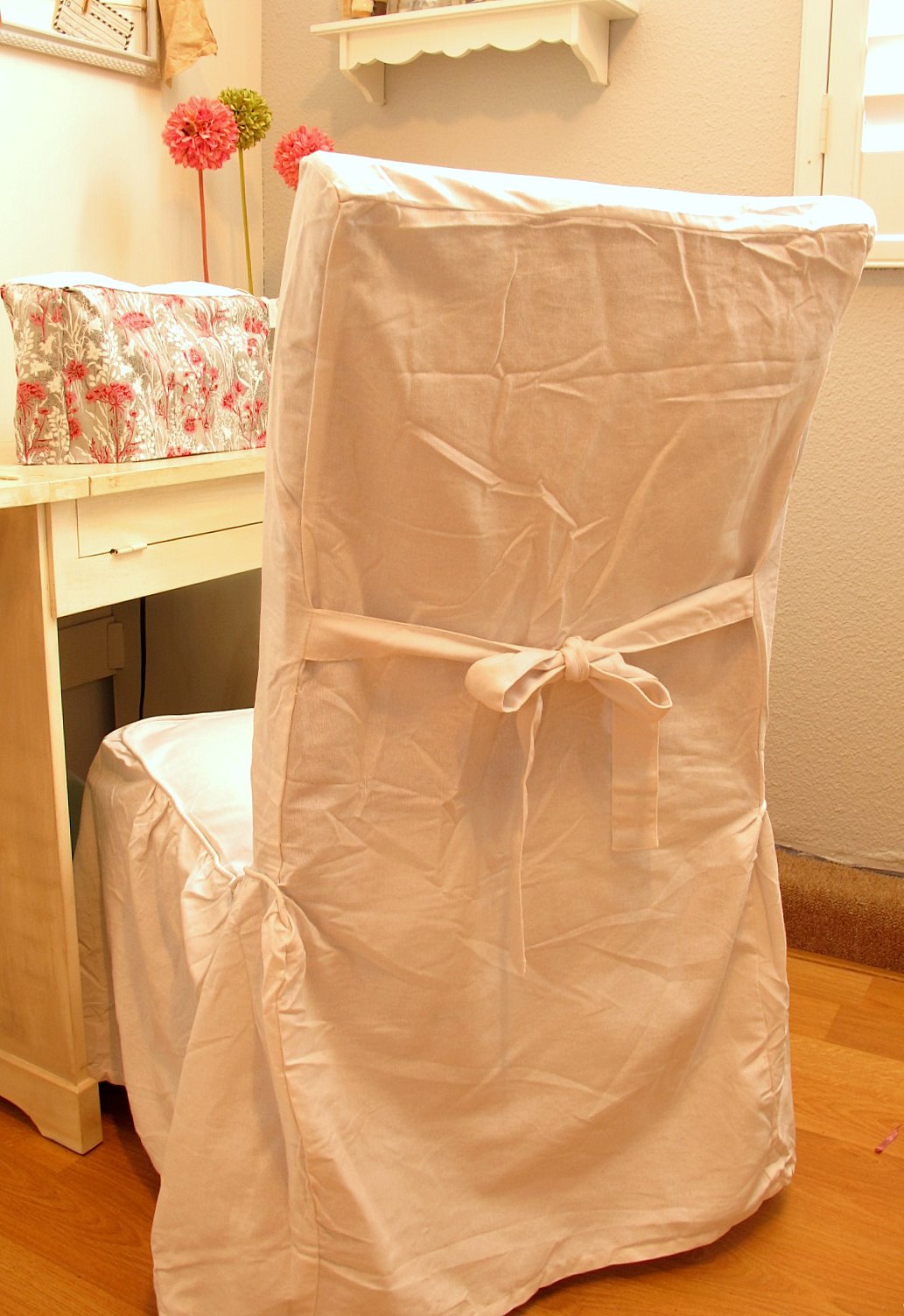 Hiding an ugly chair & Tuesday's Treasures My Slice of Suburbia