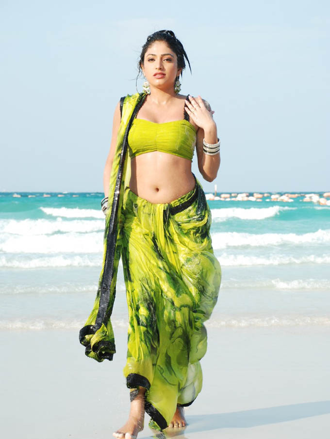 [Haripriya's+navel+and+hip.jpg]