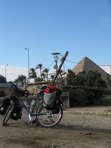 [pyramid_bike.JPG]