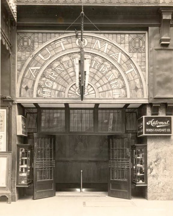 (what is this?) Automats and Einfühlung