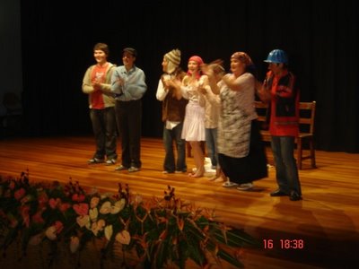 [teatro.JPG]