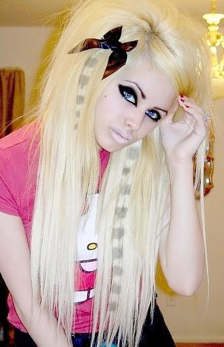 Bleach blonde hair with faded black coontails.