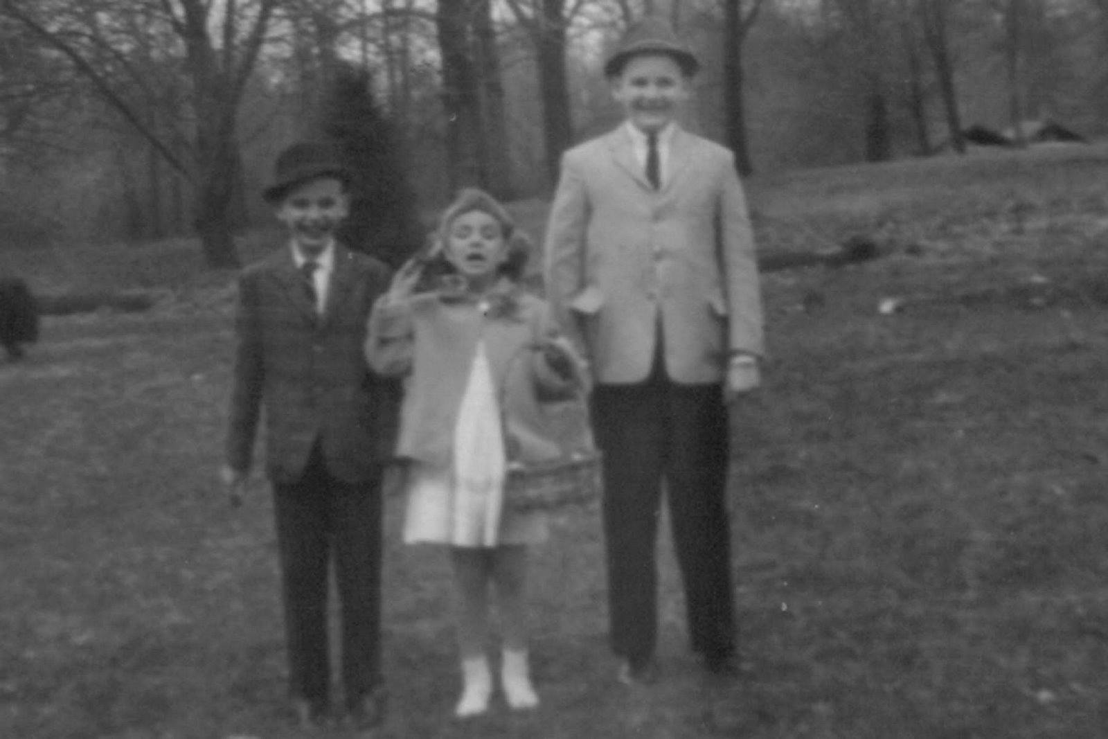 [Easter1964.jpg]