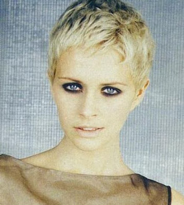 trendy short haircuts for women 2010. Trendy cute short blonde