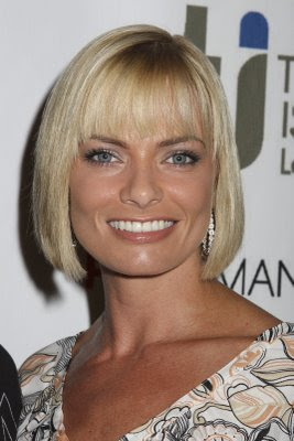 http://1.bp.blogspot.com/_30PRmkOl4ro/SRbRksJuVxI/AAAAAAAAEIY/v03fY3NxOW4/s400/Jaime+Pressly+Blond+Hairstyle.jpg