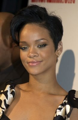 [Rihanna+Hair+shortcut+style3.JPG]