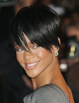[Hairstyle+Trends+of+Rihanna666.jpg]