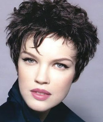 Men's hairstyles are no longer only about short hairstyles such as crew cuts Men's hairstyles are no longer only about short hairstyles such as crew cuts