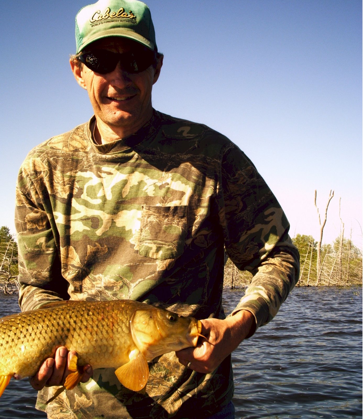 [Ken+with+carp.jpg]