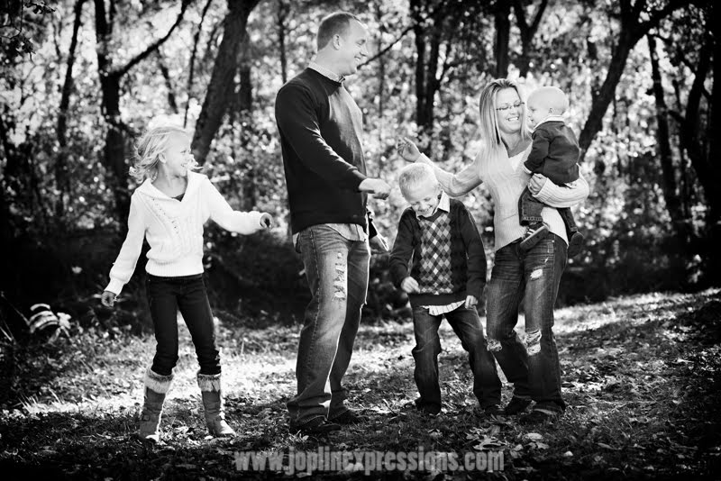 [0785+fllmni+bw.jpg]