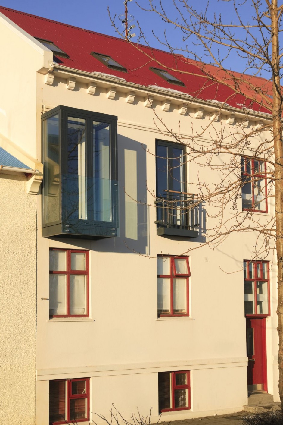 Apartment in Reykjavik By Gudmundur Jonsson Architect HouseVariety