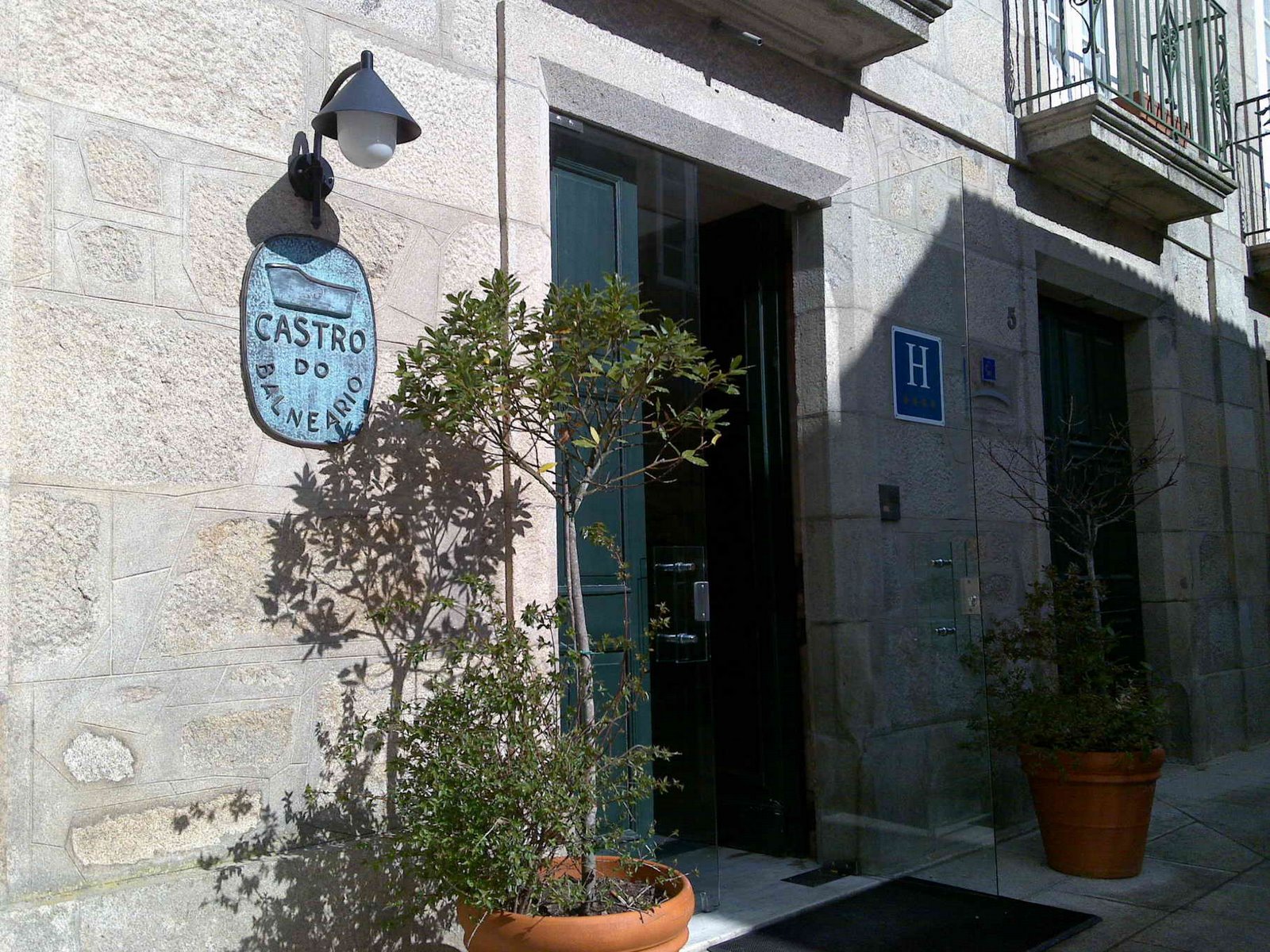 [25042009208.jpg]