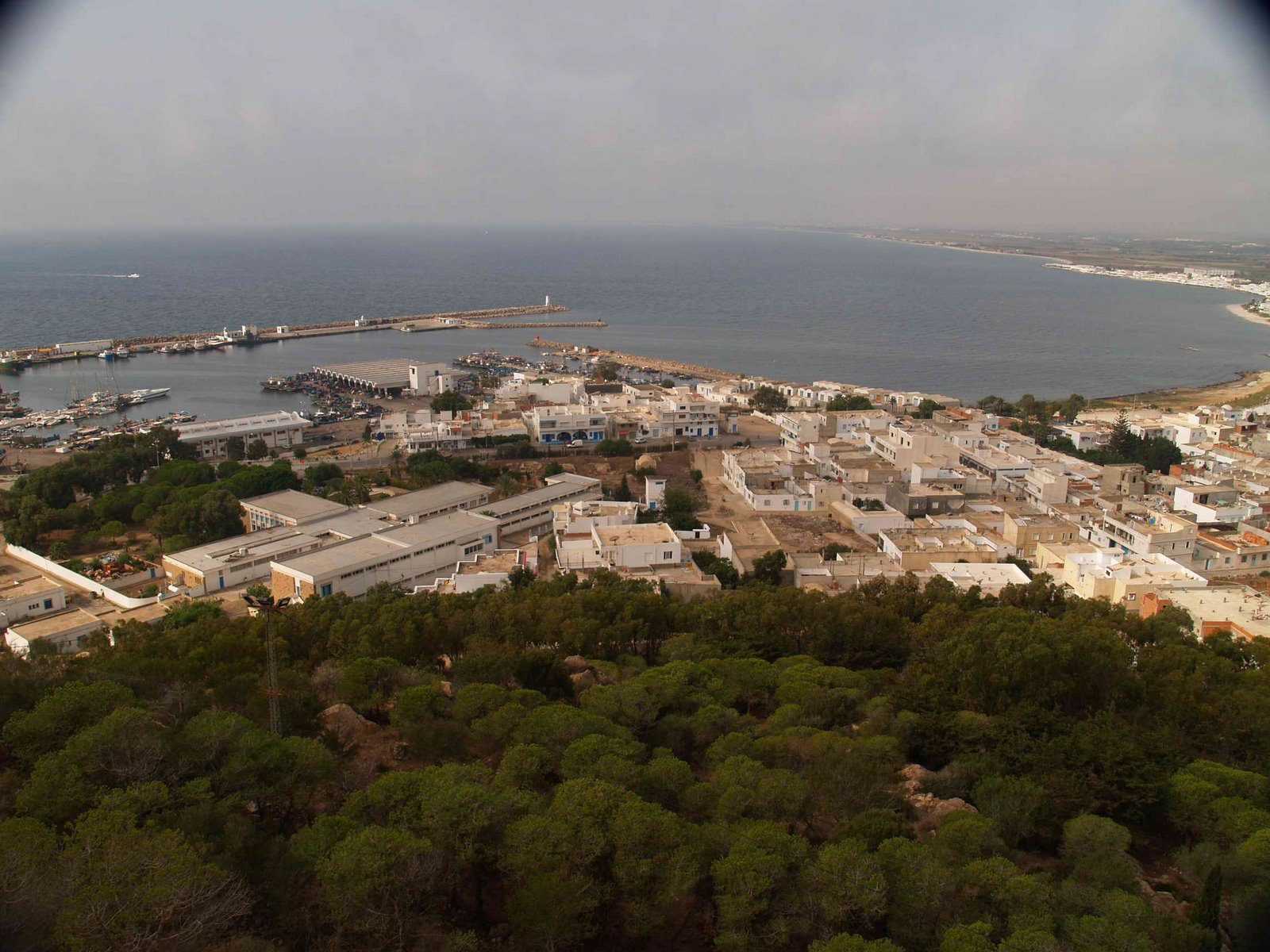[TUNEZ200820080911_388.JPG]