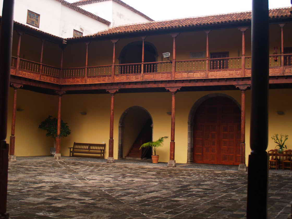 [PA313017.JPG]