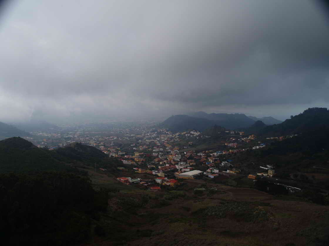 [PB033420.JPG]