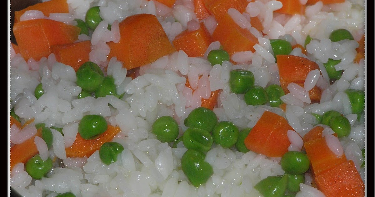 Turkish Food Passion Rice Pilaf with Carrots and Peas (Havuçlu ve