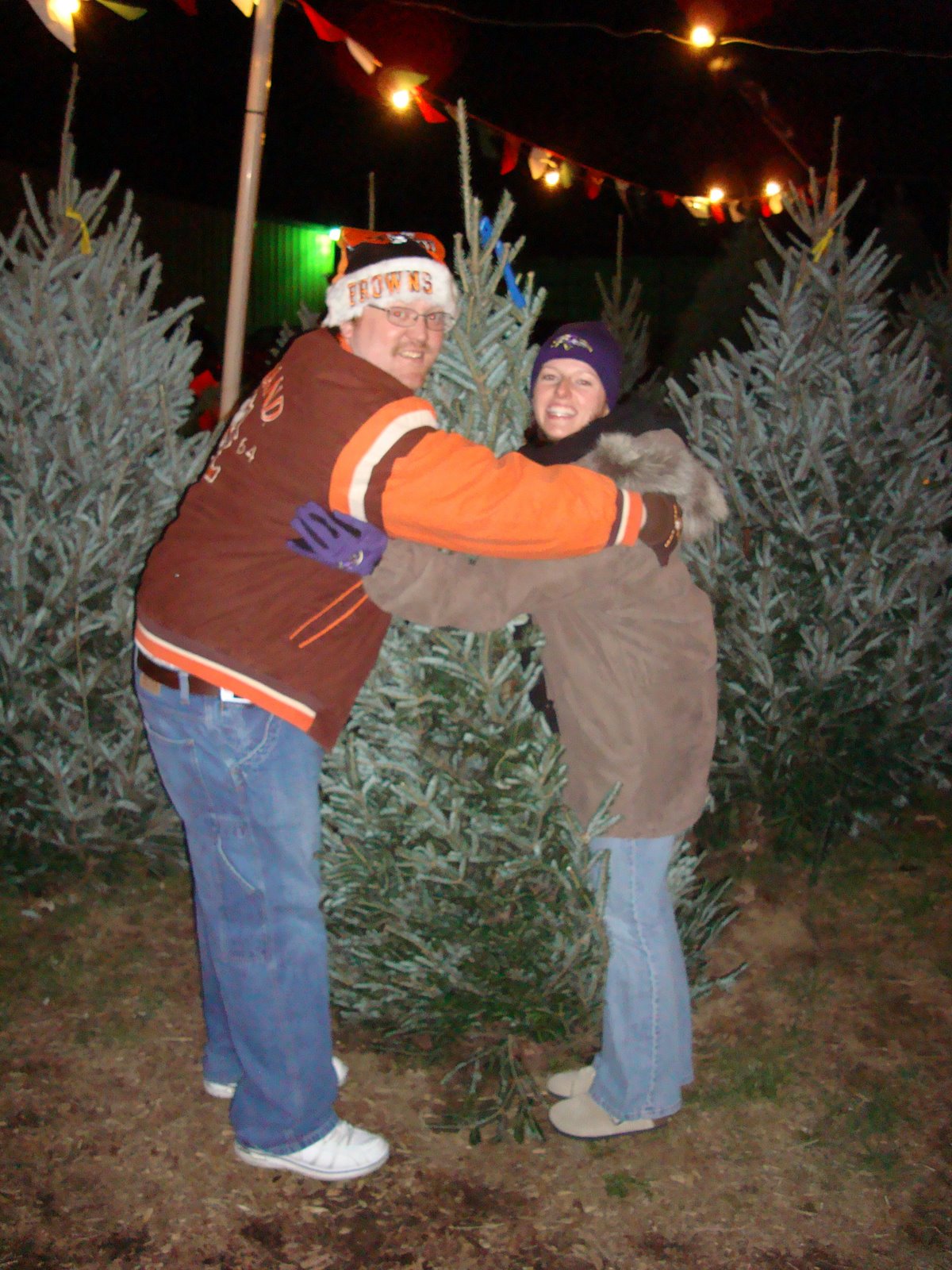 [Charlie+and+Michele+Hugging+Their+Tree.jpg]
