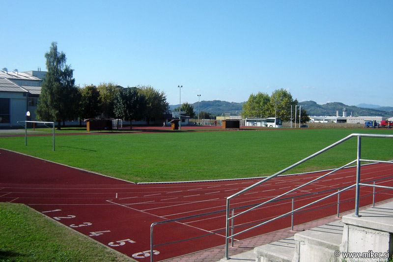 [sentjernej_igrisce_stadion.jpg]