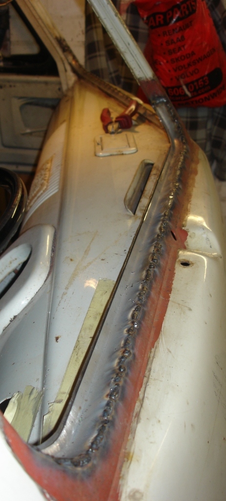 [window+gutter+weld.JPG]
