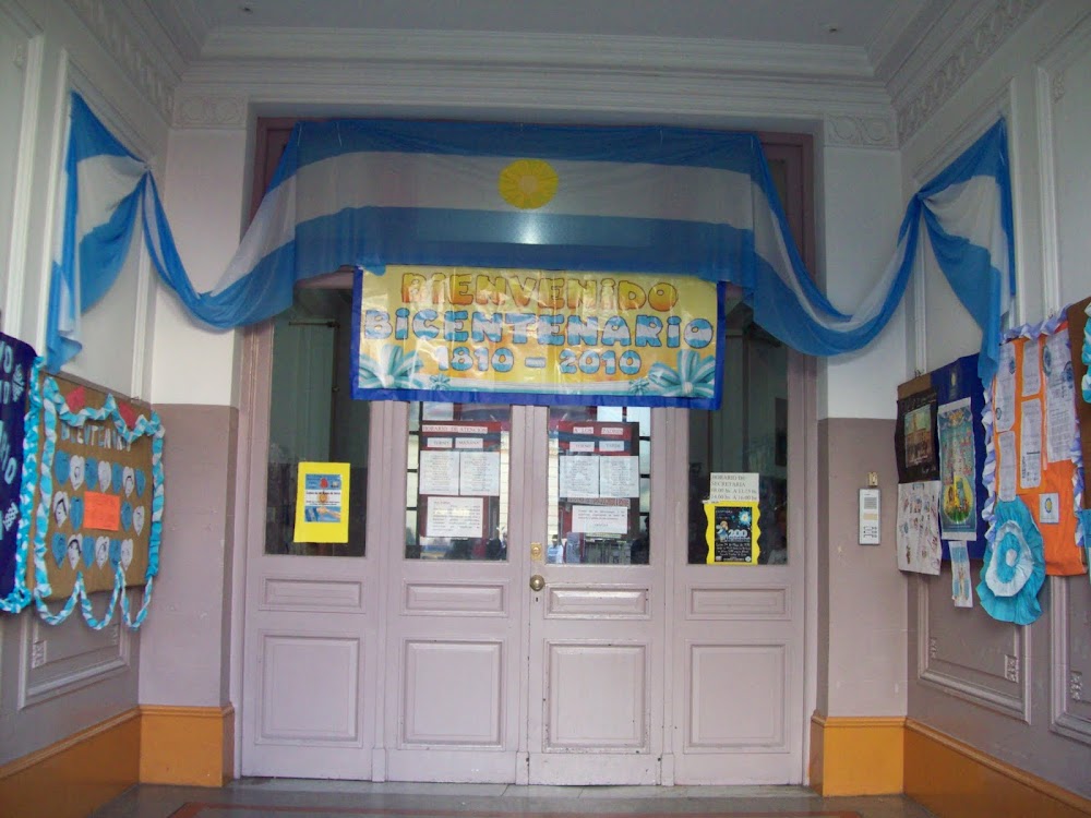 Escuela 1 distrito 6 "Esteban de Luca"