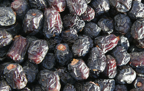 date palm fruit. Siluet fruit date palm Hi,