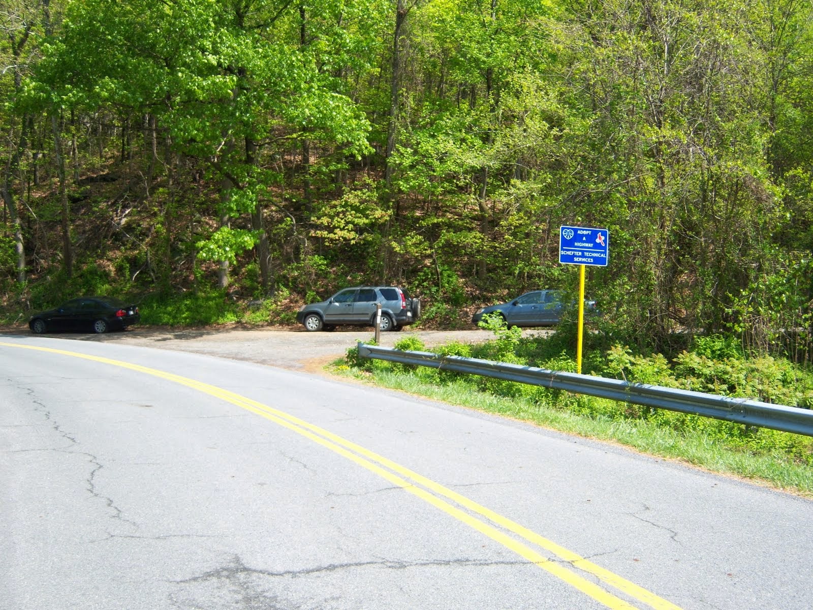 Hiking Virginia Trail to Raven Rocks, West VA (Parking in Virginia)