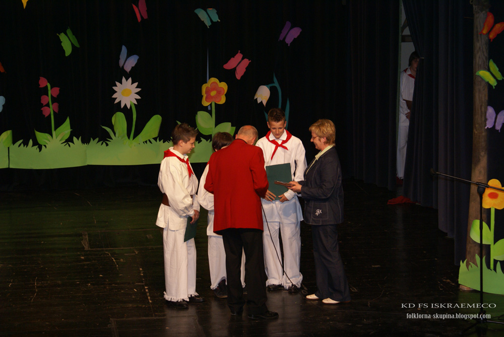 [nagrada+pesem+-+2.JPG]