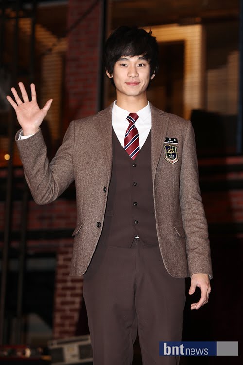 Kim soo hyun ideal girl essay