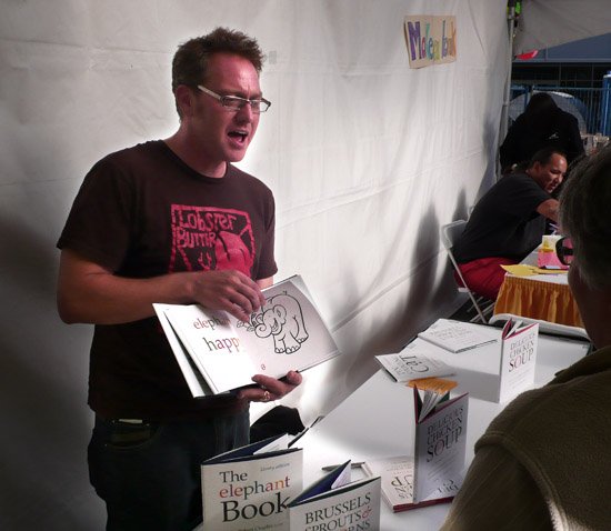 [robert_reading_02[1].jpg]