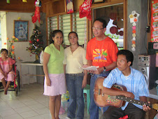 CHSGians in BAHAY MARIA-Home for the Aged (Dec.23,2007)