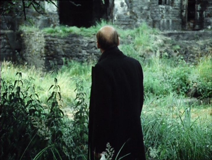 [a-andrei-tarkovsky-stalker-dvd-review-dvd-comparison-mk2-31.jpg]
