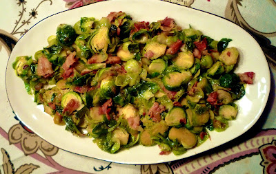 Brysselkål med bacon och lök