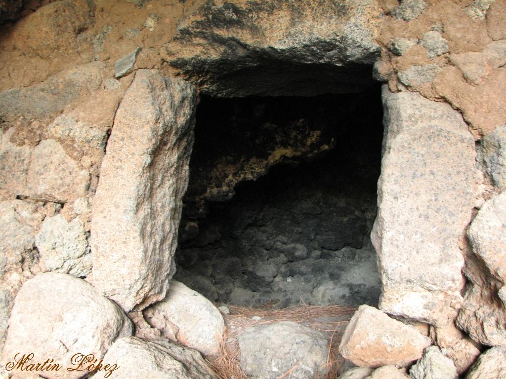 NUESTRA ISLA TENERIFE LA CUEVA DE HUCHICO Ó CUEVA DEL HORNO