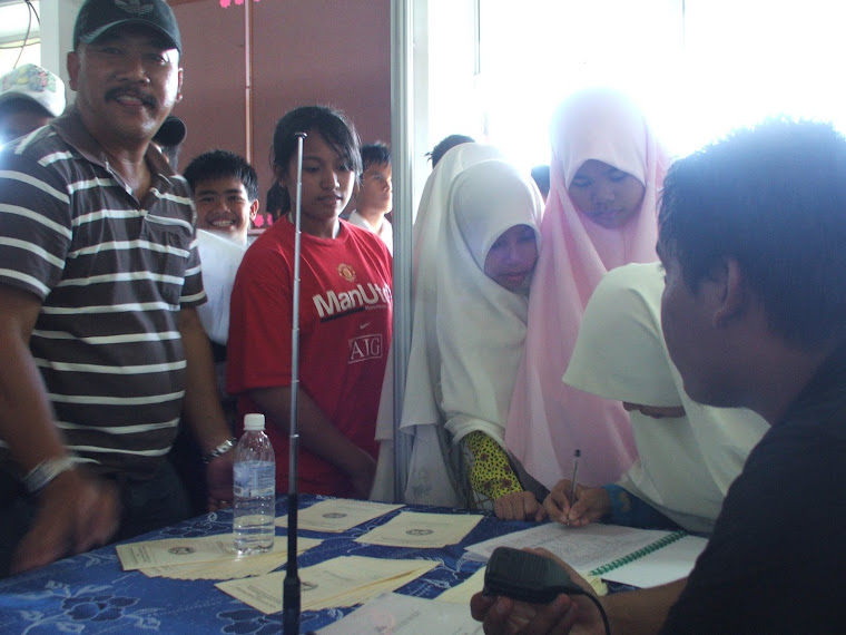 Antara Pengunjung yang Datang Melawat Ke Gerai TARS