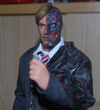 Hot Toys The Dark Knight Two-Face
